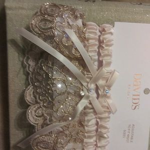 NWT rose gold garters